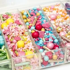 Super Streusel Superbox Summer Fling - Assortment Of Sprinkle, Chocolate Balls, Dragees With Crispy Center -Dream Cake Shop super streusel superbox summer fling assortment of sprinkle chocolate balls dragees with crispy center p9208 35440 image